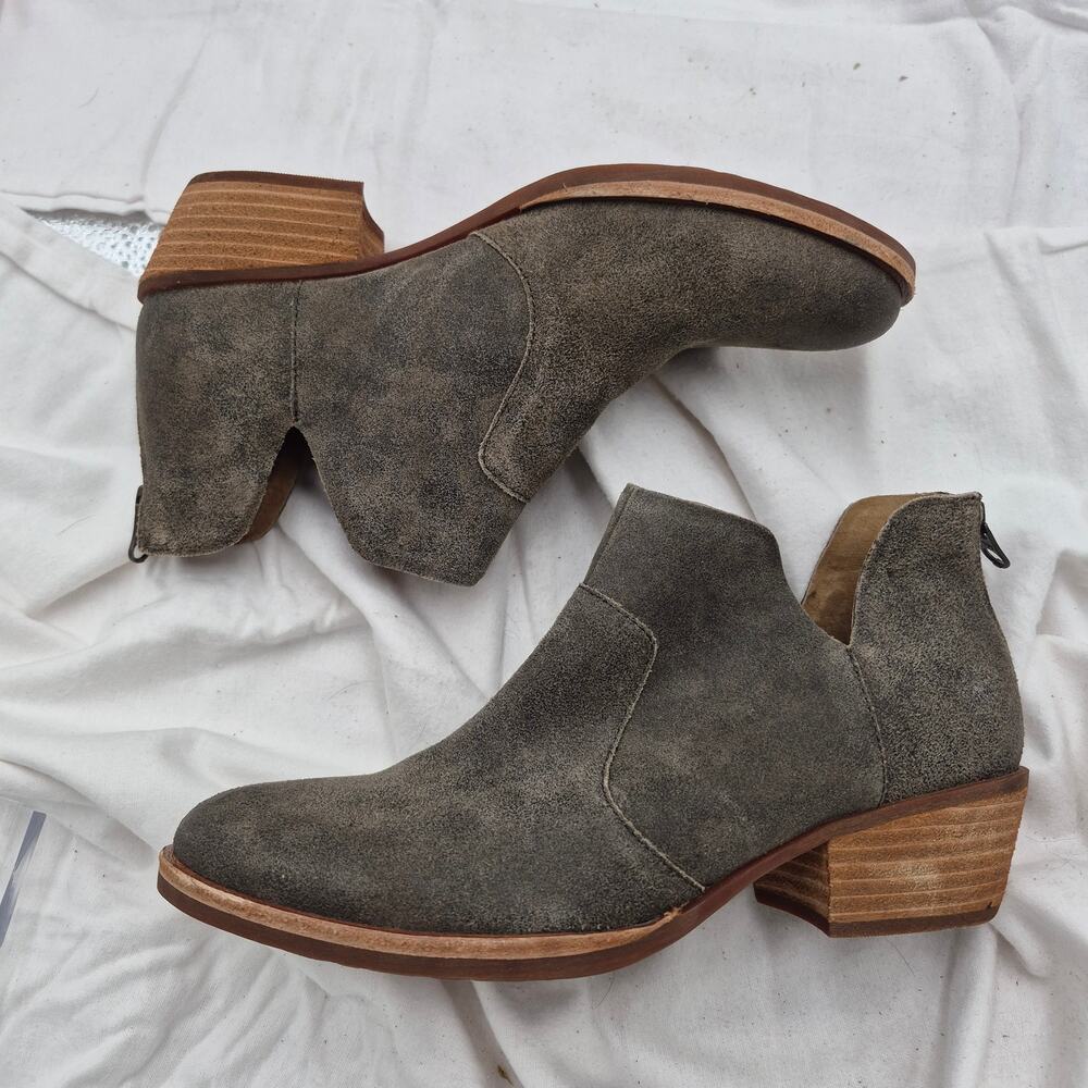 NEW Kork-Ease Skye heeled ankle booties gray distressed suede leather size 6.5 - Picture 3 of 7